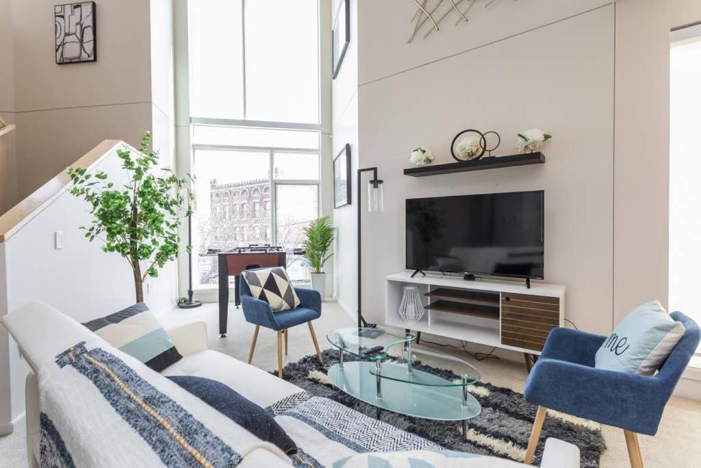 Upscale 3Br Penthouse By Cozysuites Indianapolis Exteriör bild
