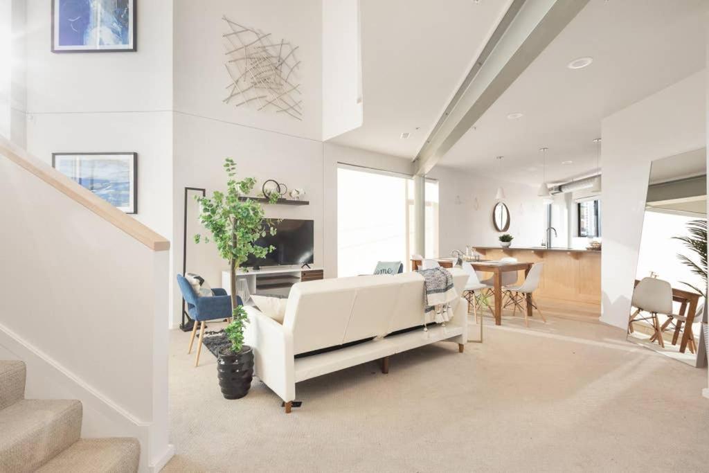 Upscale 3Br Penthouse By Cozysuites Indianapolis Exteriör bild