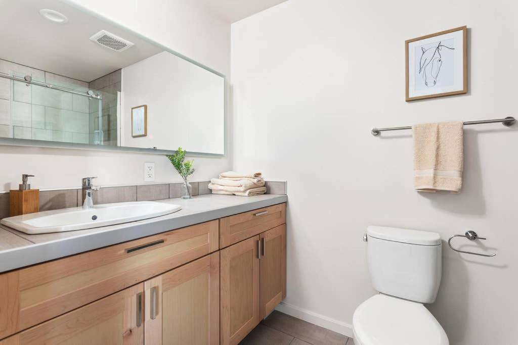 Upscale 3Br Penthouse By Cozysuites Indianapolis Exteriör bild